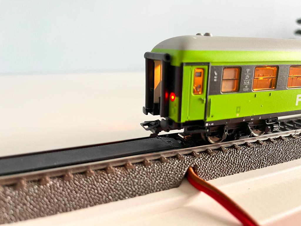 pukoisolator-h0-c-gleis-1001001-2