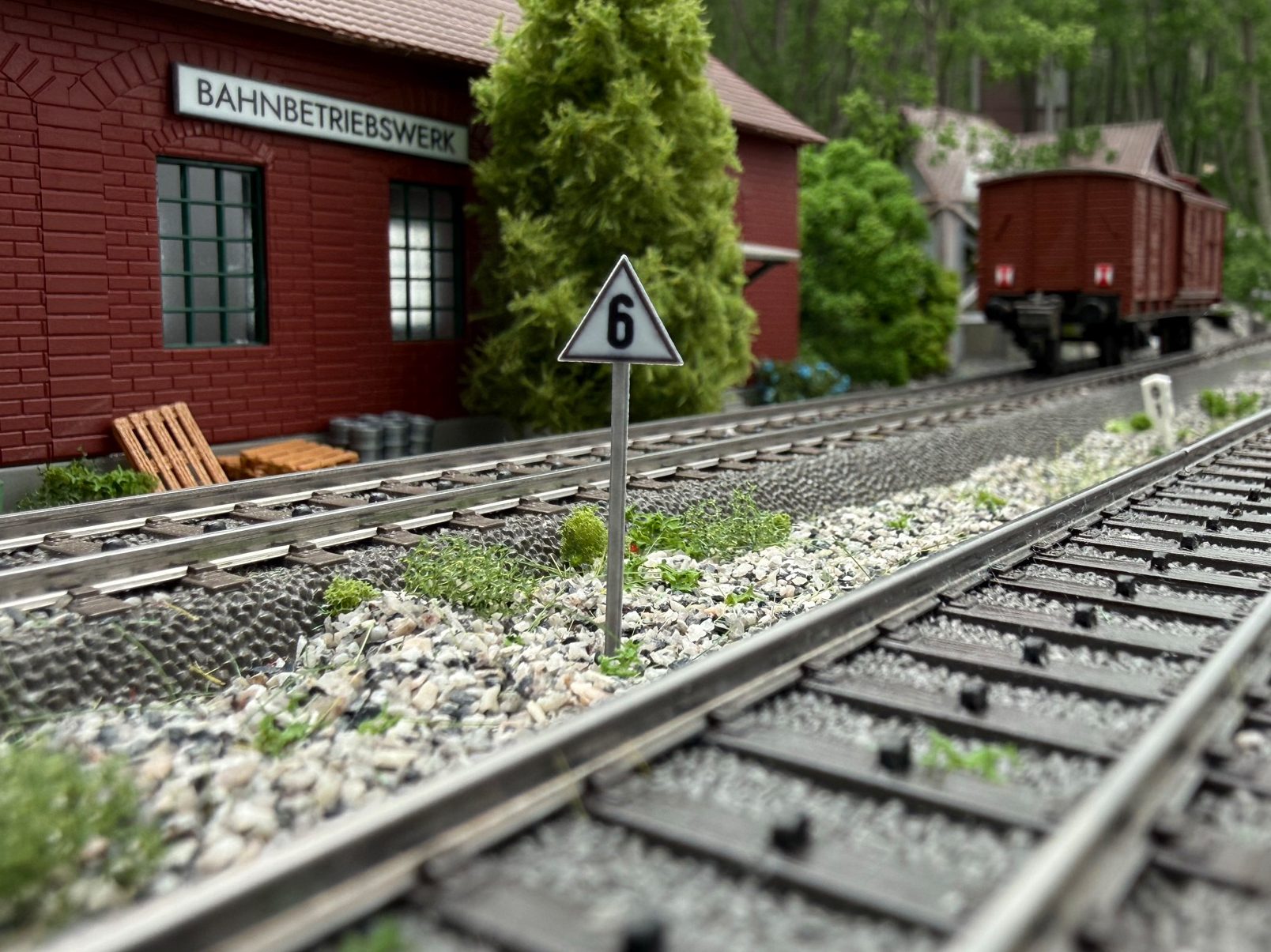 lf4-langsamfahrsignal-spitze-nach-oben-h0-IMG_6597